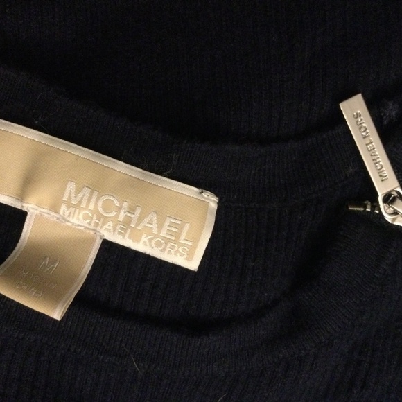 Michael Kors sz M black ribbed sweater with zipper on left shoulder - Picture 2 of 9